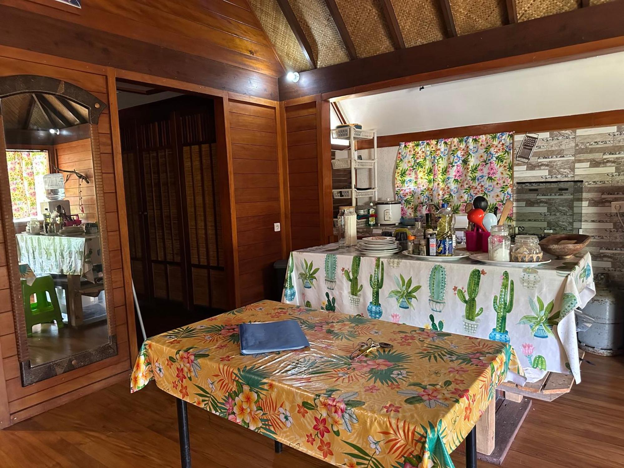 Vaiotaha Lodge Бора-Бора Екстер'єр фото